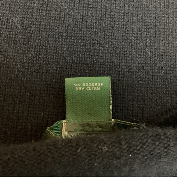 Marshall Fields Cashmere Sweater Navy V-Neck - Picture 9 of 10